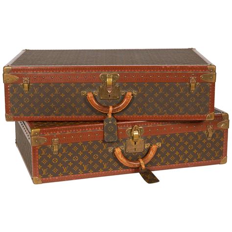 louis vuitton travel trunk vintage.